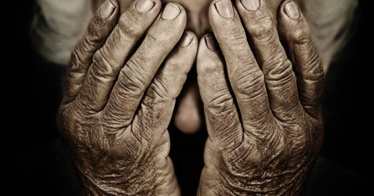 «Өмірінің мәні  жоғалса...»: суицидолог өз-өзіне қол салған қарттардың неге көбейгенін айтты