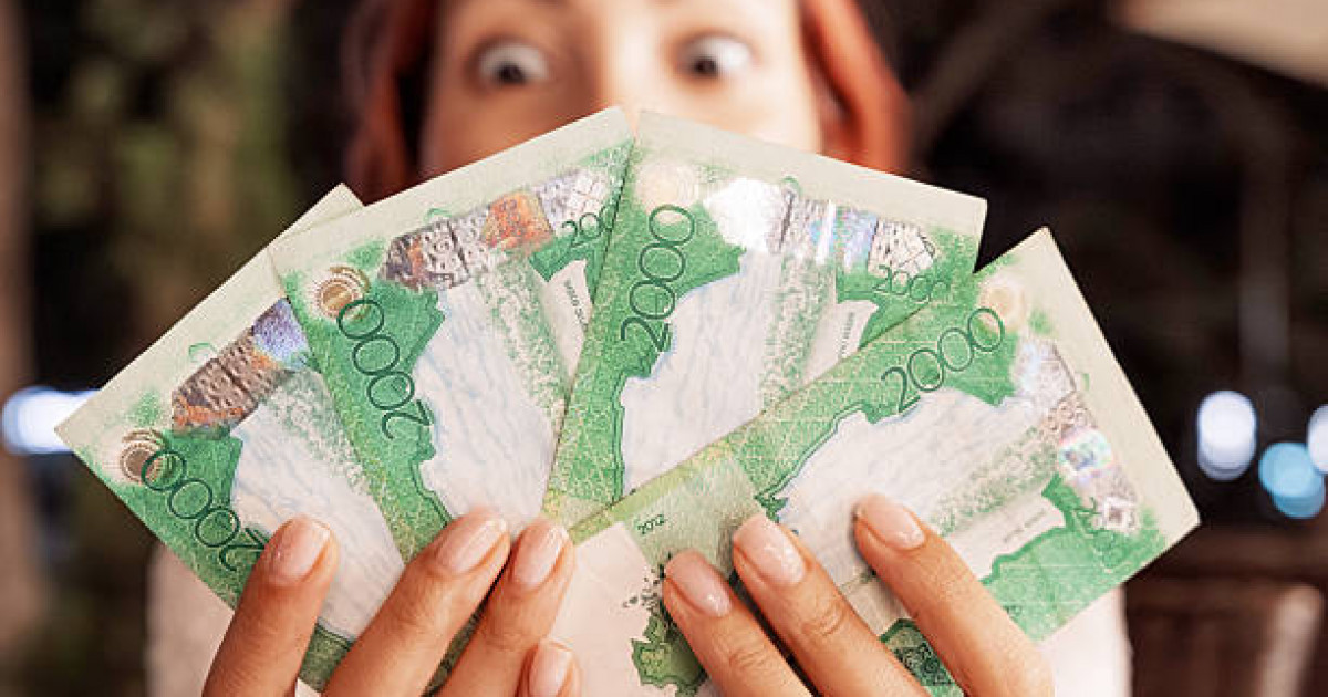 Отбасы банкінің салымшыларына жыл сайынғы мемлекеттік сыйақы қашан түсетіні белгілі болды