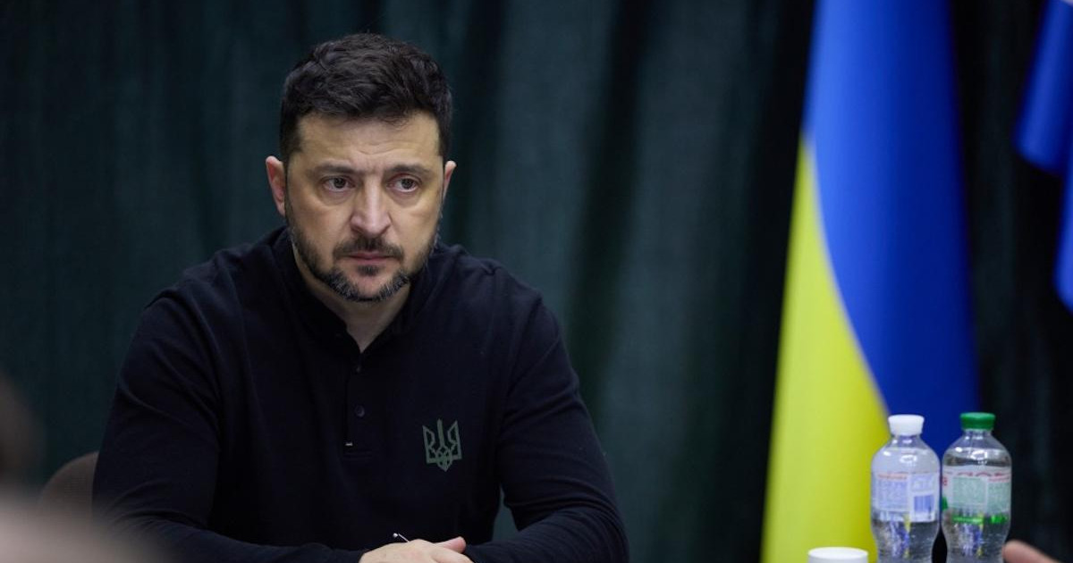 Путинмен кездеспей, жер мәселесін шешу қиын – Владимир Зеленский