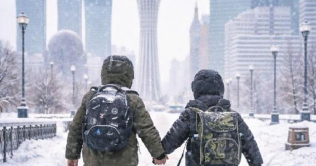 Астанада екінші ауысымдағы 0-9-сынып оқушылары бүгін қашықтан оқиды