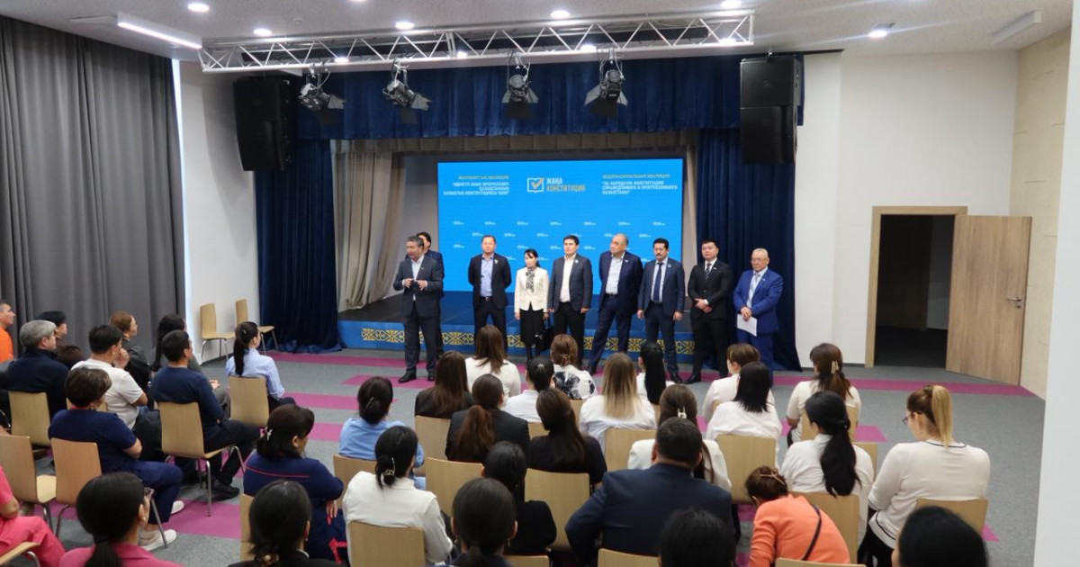 Коалиция мүшелері Шымкент тұрғындарымен жүздесті