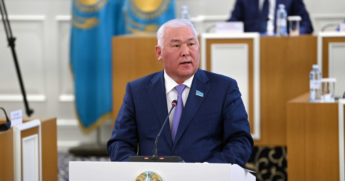 Конституциялық комиссия жаңа Ата Заң жобасында Құрылтайды жасанды түрде тарату қаупін жоюды ұсынды