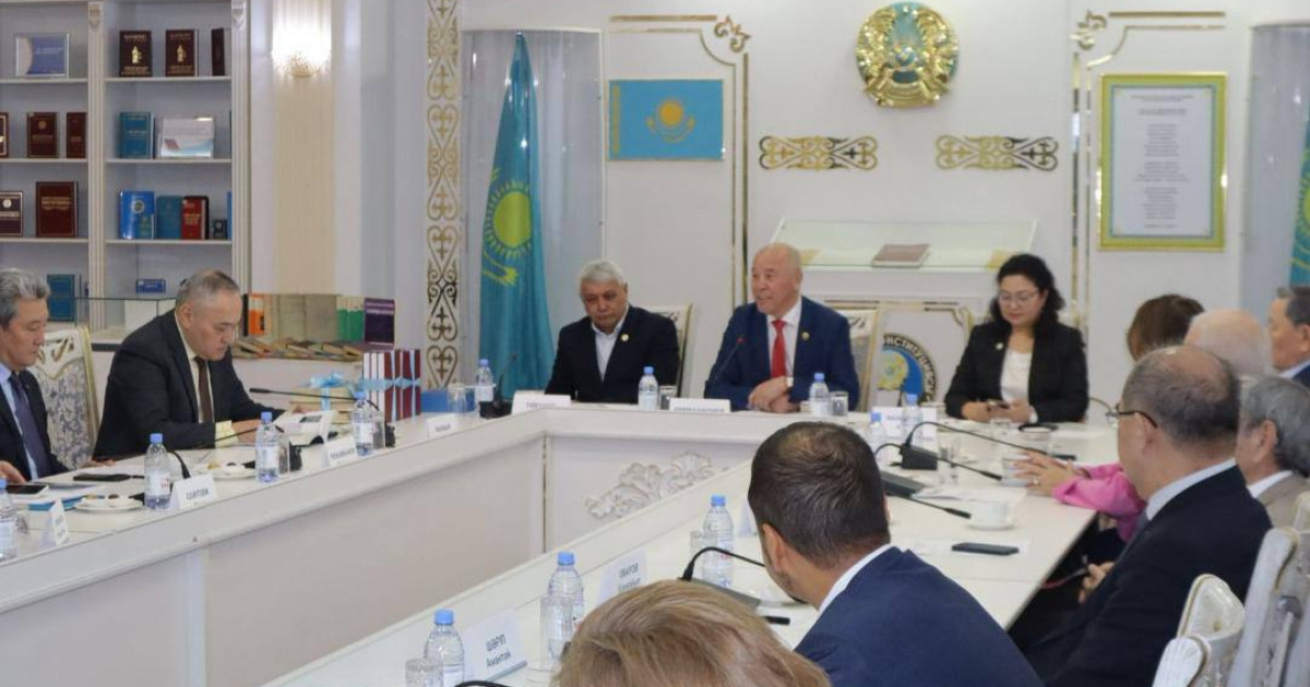 Шора Сарыбаевтың 100 жылдығына орай ғылыми еңбек жарық көрді