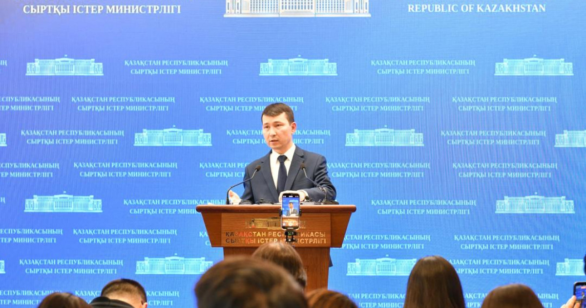 «Адам өмірі бәрінен де маңызды!»: Таяу Шығыс елдерінен қазақстандықтарды эвакуациялауға қатысты брифинг өтті