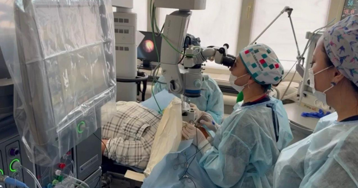 Дәрігерлер ауыр жарақаттан кейін науқастың көру қабілетін қалпына келтірді