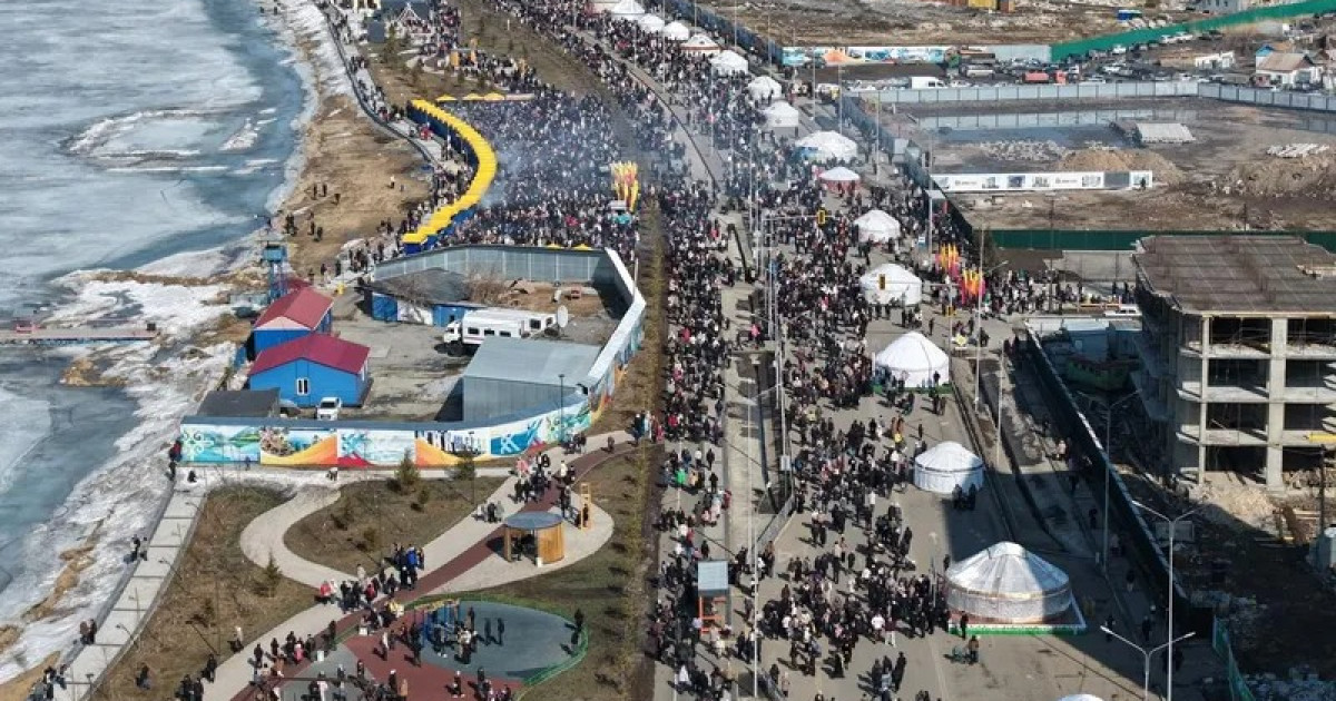 Екі мың адам «Қара жорға» биледі: Көкшетауда Наурыз ерекше сән-салтанатпен өтті