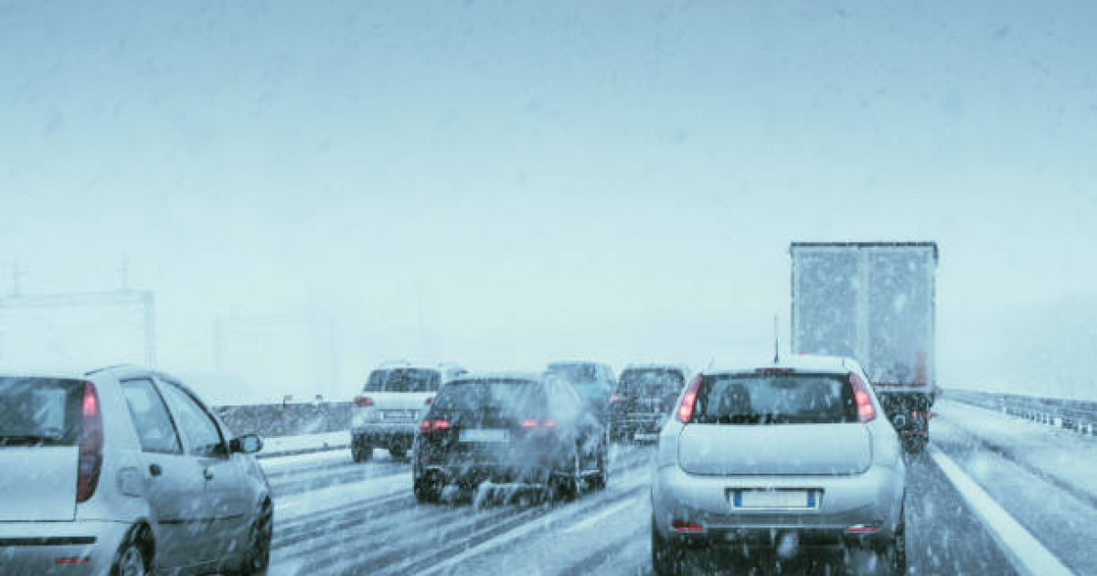 Қолайсыз ауа райы: екі облыста жол жабылды