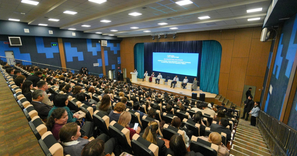 Коалиция мүшелері Астанада «Келешек мектеп» ұжымымен кездесті