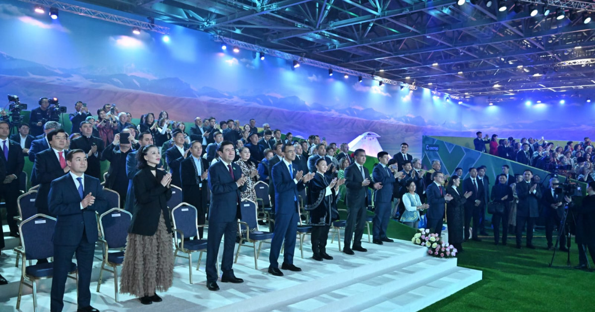 Сенат Төрағасы «Этноауыл» мерекелік көрмесін тамашалады