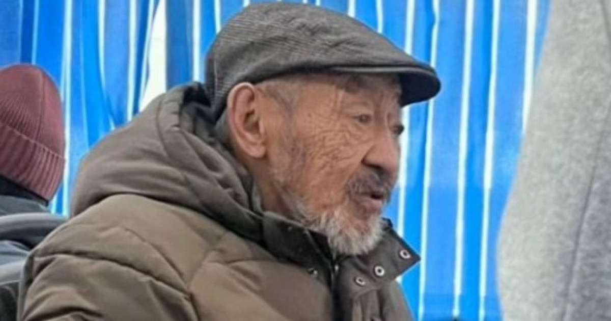 «Шал» фильміндегі актердің автобуспен жүрген суреті қызу талқыға түсті