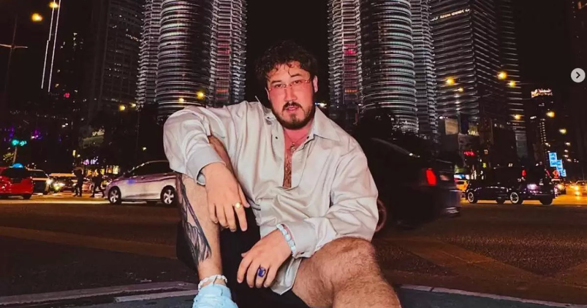 Танымал қазақстандық блогерге халықаралық іздеу жарияланды