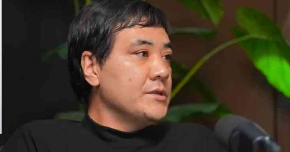 «Таяқтың екі ұшы болады...»: Дархан Мұсаев ажырасуға не себеп екенін айтты (видео)