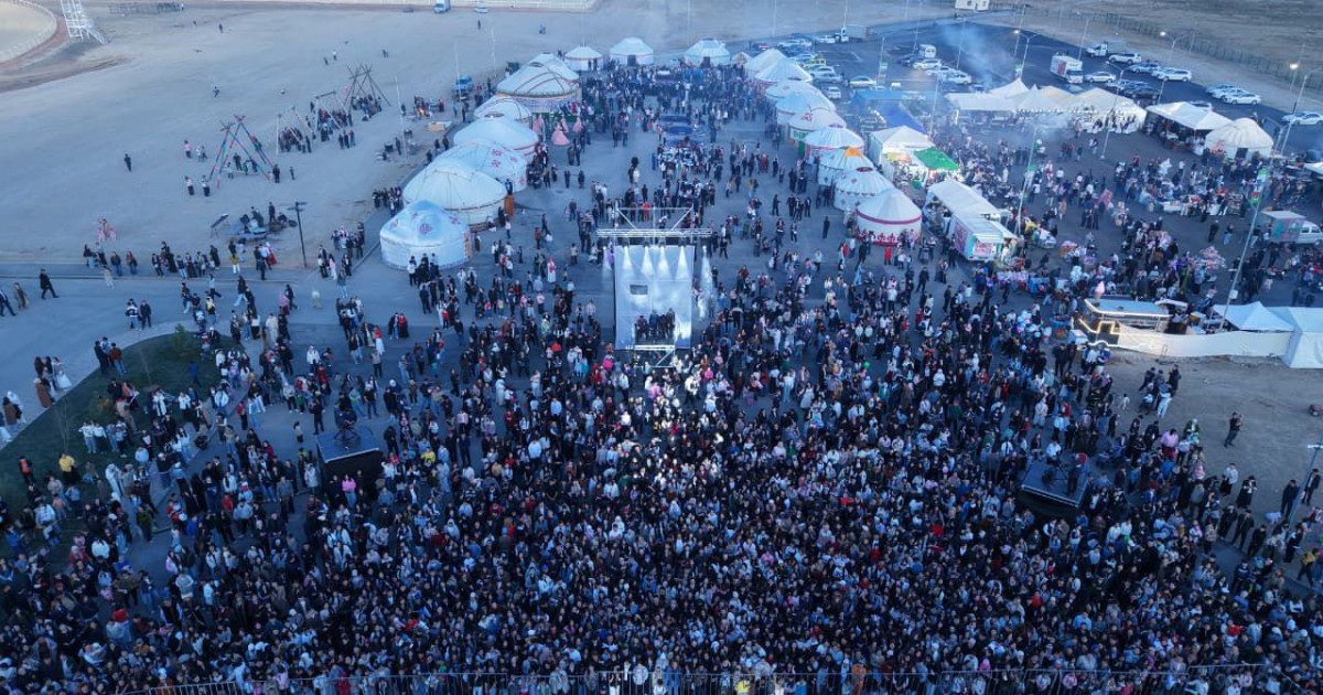 Түркістанда заманауи атшабар ресми түрде ашылып, Наурыз мейрамы дүбірлеп өтті