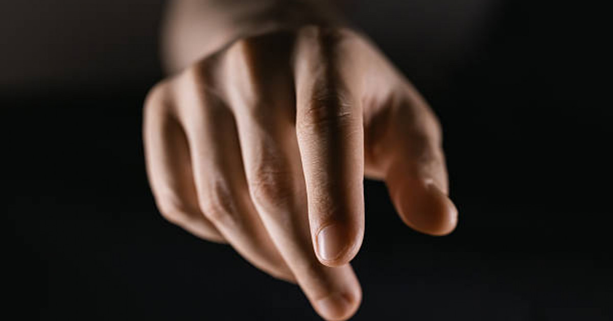 "Біреуді өлтіріп қойсам ше?": Алматыдағы сұлулық салонға қолы қан-қан ер адам кіріп барған