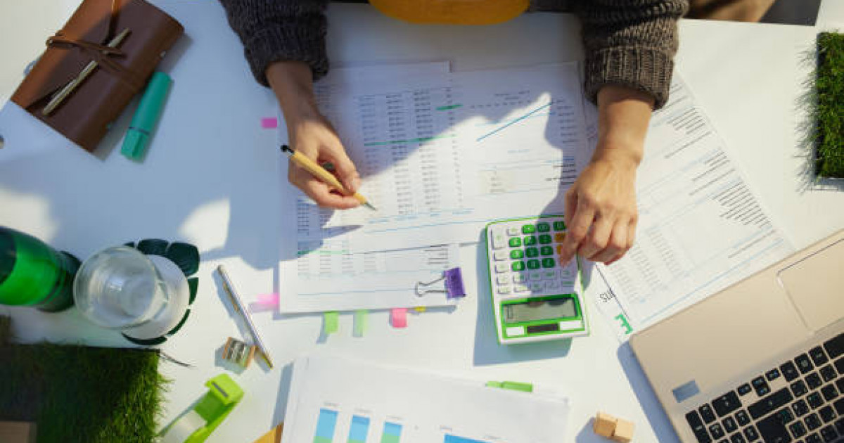 Фрилансермен келісімшартты бұзса, айыппұл төлей ме?