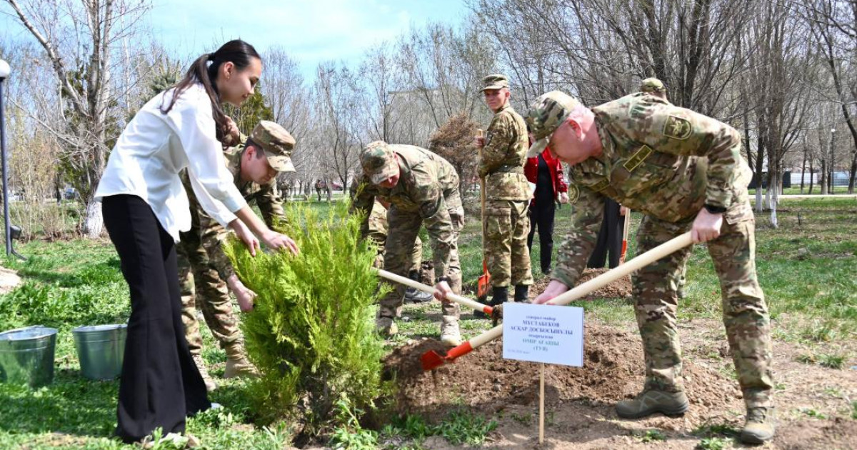 Гвардейск гарнизонында «Таза Қазақстан» жалпыұлттық экологиялық акциясы аясында 500 түп ағаш егіледі