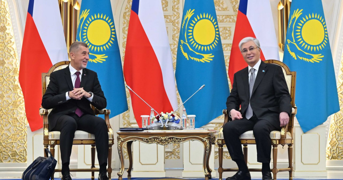 Қасым-Жомарт Тоқаев пен Чехия премьер-министрі Андрей Бабиш шағын құрамда келіссөз жүргізді