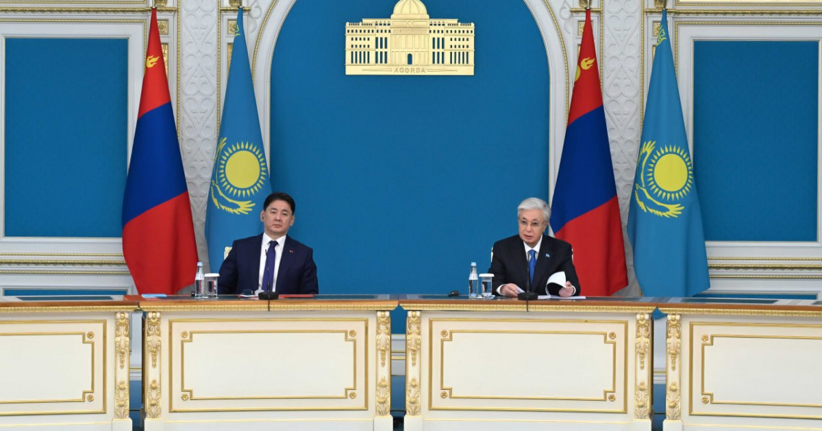 Қазақстан мен Моңғолия президенттері брифинг өткізді