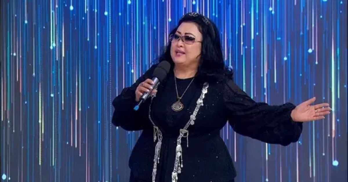 «Нөміріңізді айтыңыз»: Мақпал Жүнісова 90 жастағы көрерменіне 100 мың теңге сыйлады (видео)