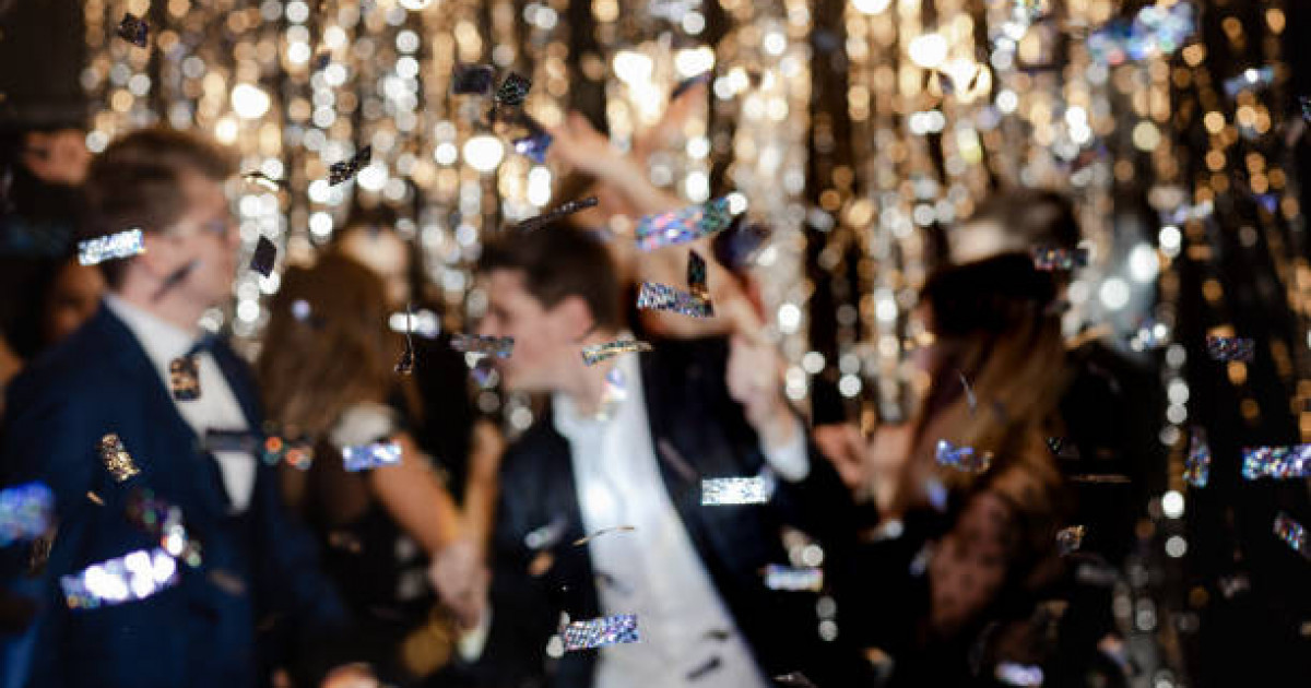 "Шоу бағдарламаға 9 миллион теңге жұмсайды": Алматыдағы бітіру кеші дауға ұласты