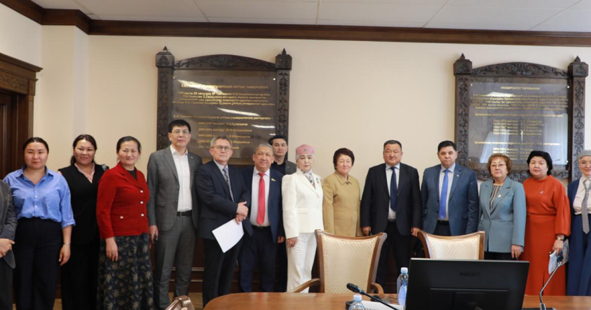 Жасанды интеллект: ғылым мен мемлекеттік саясатты дамытуда қандай рөл атқарады?