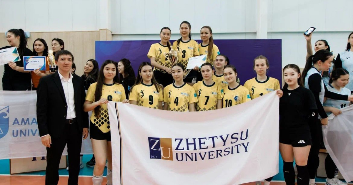 Жетісу университетінің командасы Ұлттық студенттік лигада топ жарды
