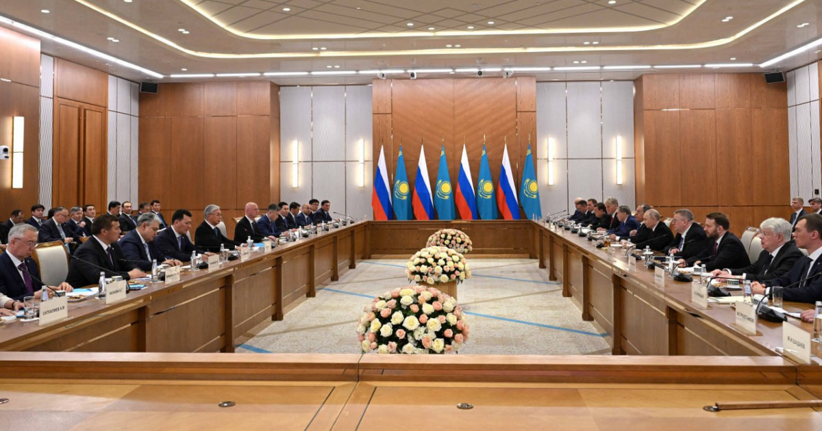 Қасым-Жомарт Тоқаев пен Владимир Путин стратегиялық серіктестікті нығайту мәселесін талқылады