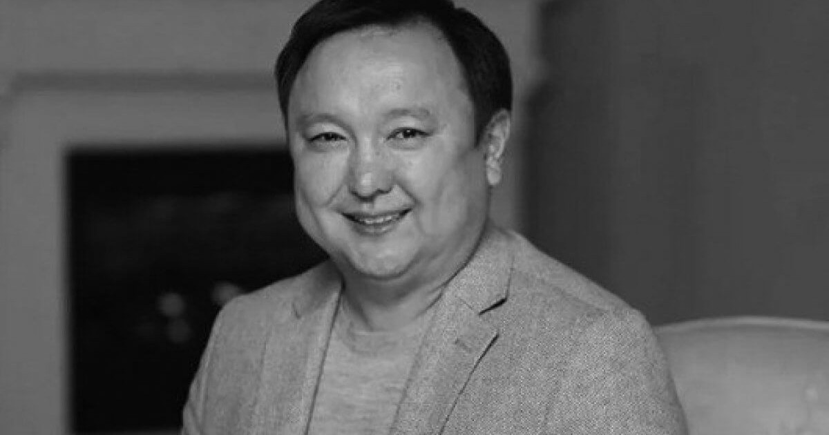 «Үнсіз еске аламыз...»: Арман Дүйсеновтің жақындары жантебірентер жазба жариялады