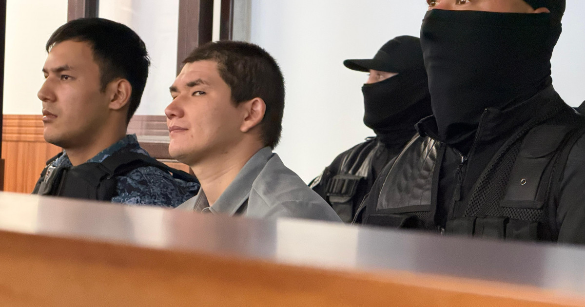 «Өлсем де, Құдайдан кешірім сұрайын дедім»: төрт адамның өліміне айыпталған Сәрсемәлиев сотта сөйледі