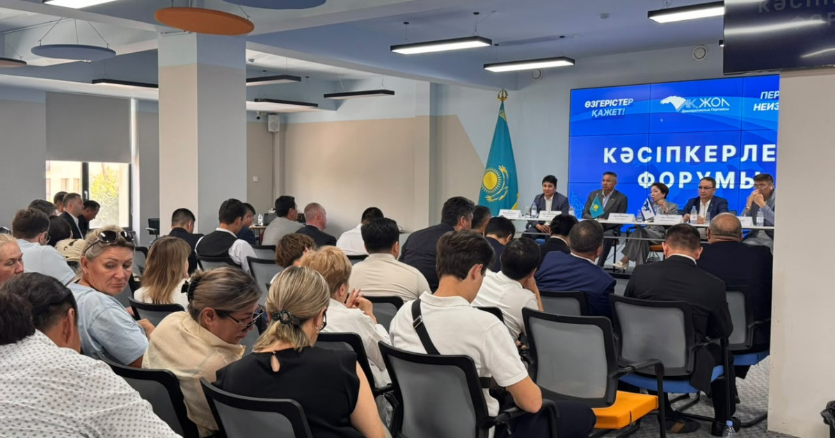 «Ақ жол» партиясының мүшелері сайлаушылармен жүздесті