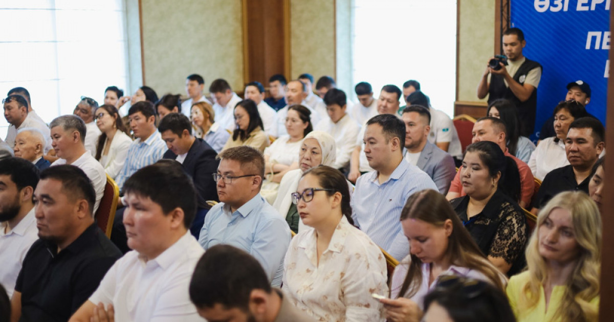 «Ақ жол» партиясы бизнес және банк секторы өкілдерінің басын қосты