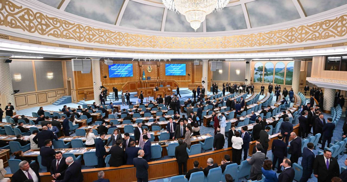 Еліміз аса маңызды кезеңге аяқ басты – Президент Құрылтайдың бірінші сессиясын ашты