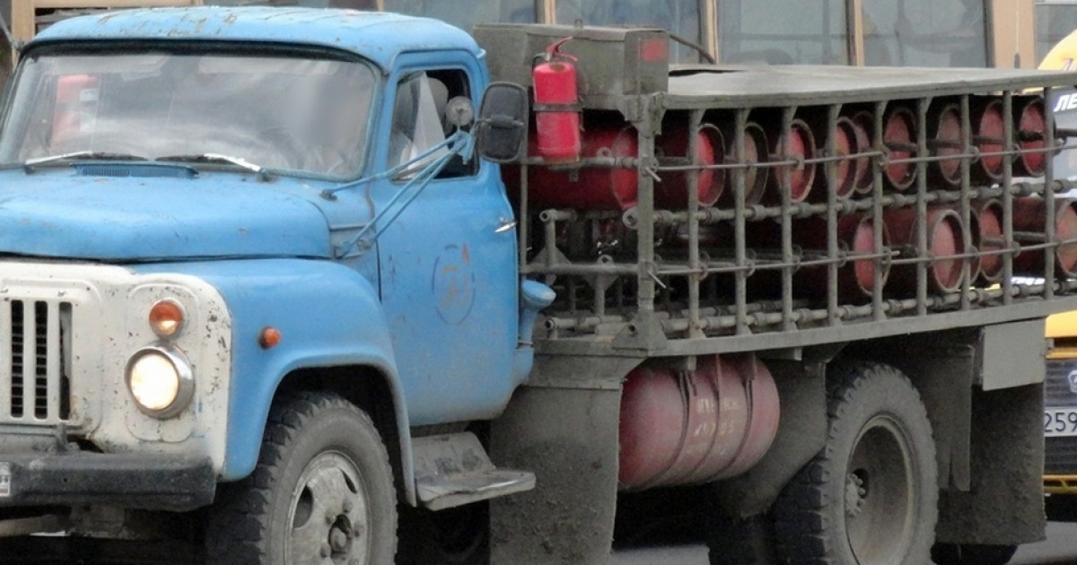 Қостанайда 400 газ баллоны бар жүк көлігінде өрт шықты