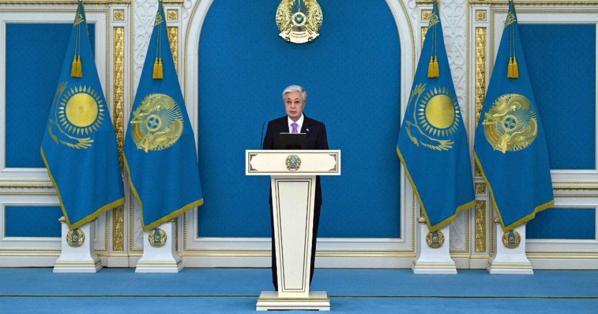 Президент дарынды жастарды марапаттады