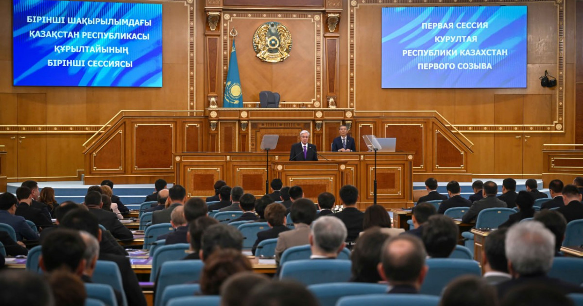 Президент Құрылтайдың бірінші сессиясында бірқатар маңызды заңдарды қабылдауды тапсырды