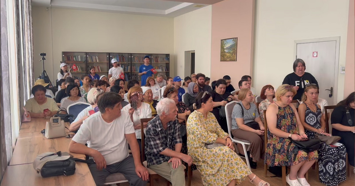ЖСДП ашық форматта кездесу өткізді