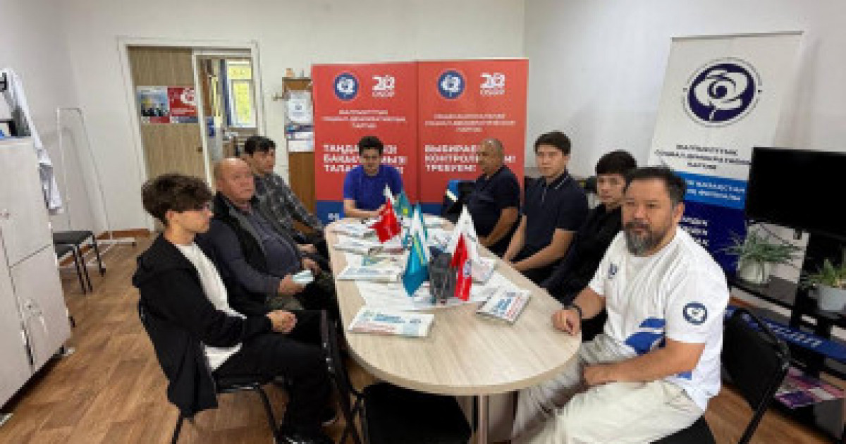 ЖСДП: Төрт күндік жұмыс аптасына көшу бастамасын талқылады