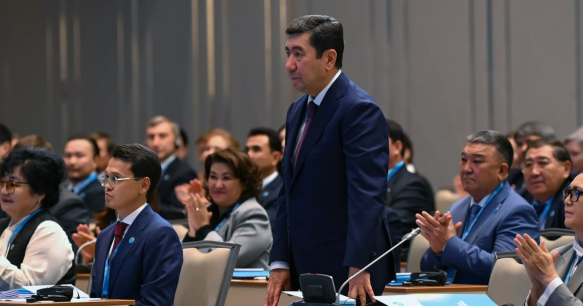 Ерлан Қошанов Қазақстан Халық кеңесінің Төрағасы болып сайланды