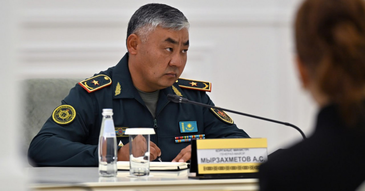 Президент: Әскери лауазымға басшының «өз адамдары» емес, білікті кадрлар ұсынылуға тиіс