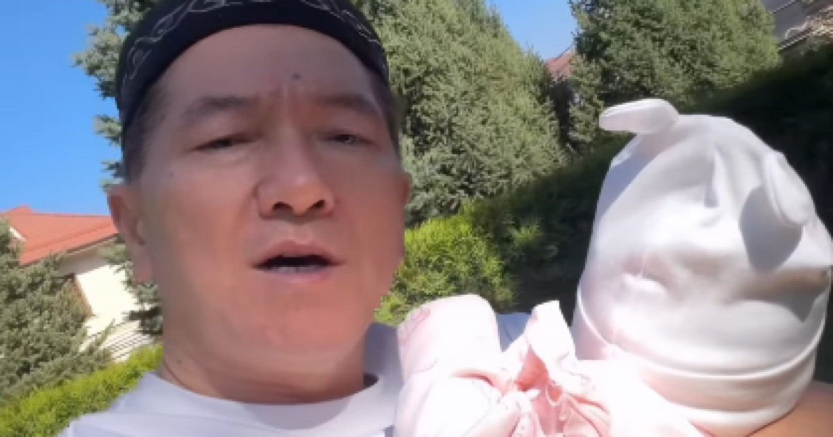 "Сіздерге де жұғысты болсын!": Сәкен Майғазиев немересімен видео жариялады