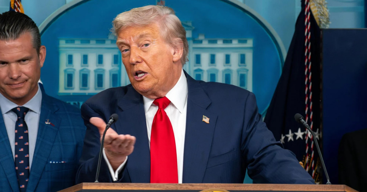 Тегеран келіссөзге оралуға дайын, ал Трамп Иранға «қатты соққы» беретінін ескертті