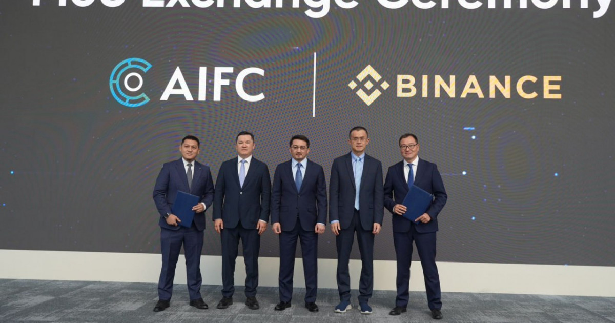 Жаслан Мәдиев Binance компаниясының негізін қалаушы Чанпэн Чжаомен цифрлық экономиканы дамыту мәселесін талқылады