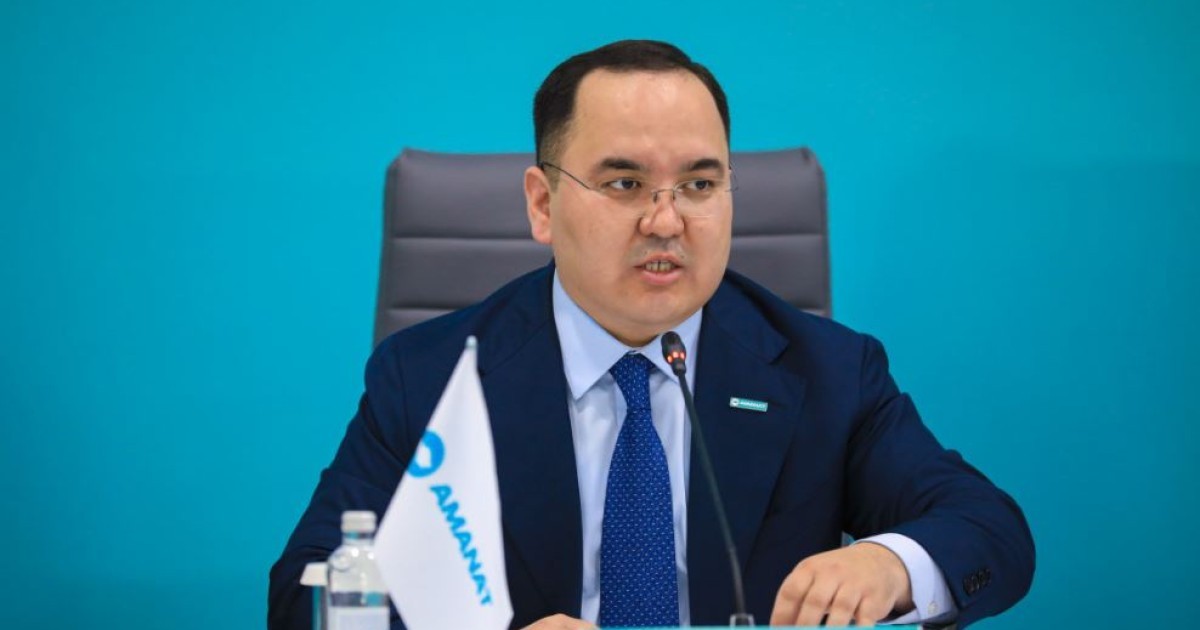 Дәулет Кәрібек, Құрылтай депутаты, «Әділет» партиясы фракциясының мүшесі: Ұлт болып ұйысып, жұрт болып жұмыла білсек...
