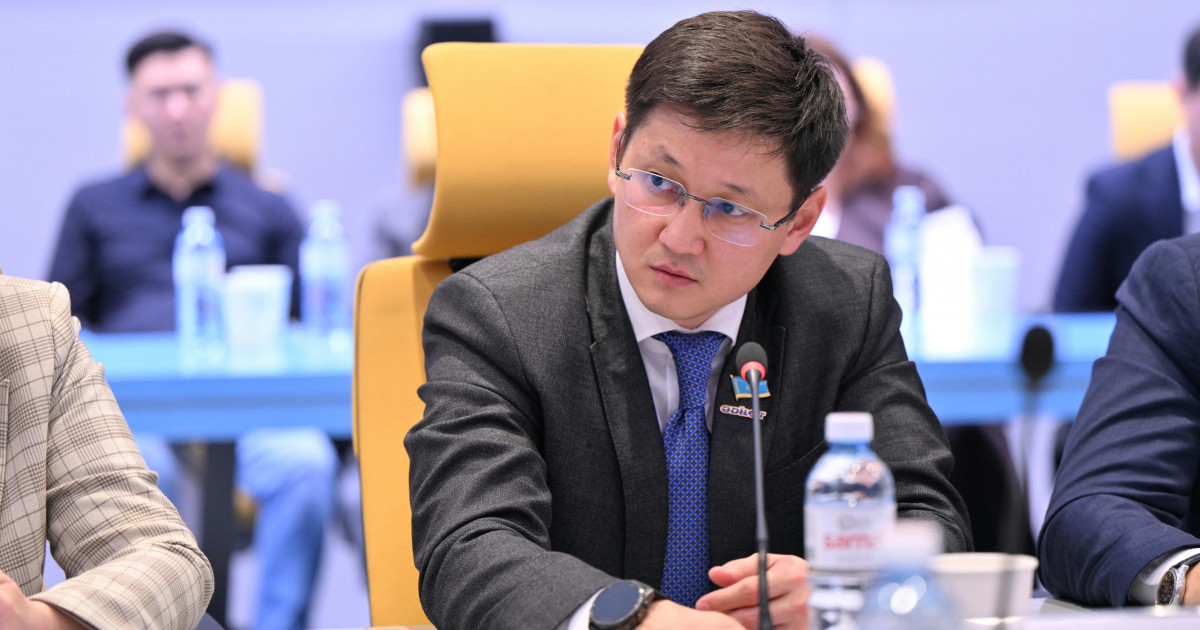 Құрылтай цифрландыруды дамытуға арналған жобалар мен ұсыныстарды қабылдайды