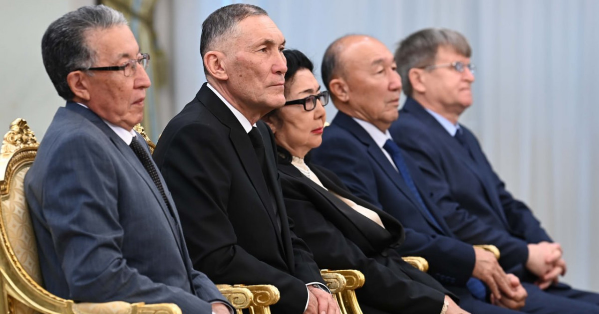 Жасанды интеллект мұғалімді артық жұмыстан босатуы керек – Президент